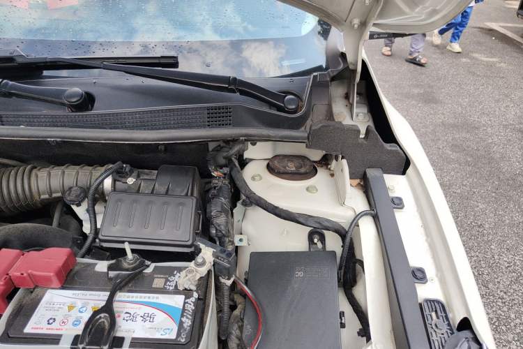 Used Venucia D60 2019 1.6L XL CVT SmartConnect Elite Edition (ISS) Engine Bay Left