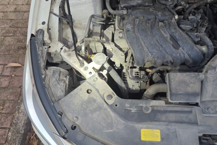 Used Venucia D60 2019 100 000 Glory 1.6L Entry Manual ChenShang Edition China VI Engine Bay Right