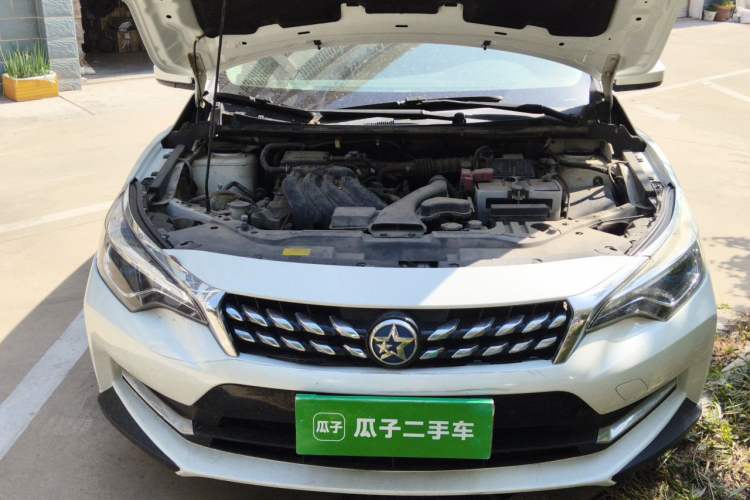 Used Venucia D60 2019 1.6L Entry Manual Fashion Edition Engine Bay Right