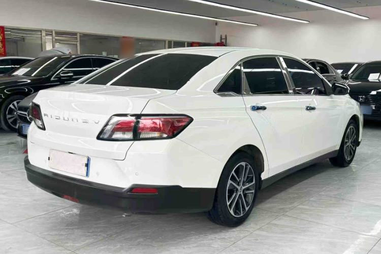 Used Venucia D60 2019 100 000 Glory 1.6L XL Manual Chenku Edition China VI Exterior 2