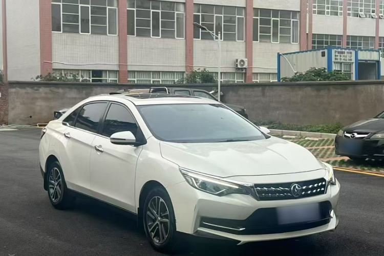 Used Venucia D60 2019 100 000-Yuan Glory 1.6L XV CVT Chenyue Edition China VI Standard Exterior 2