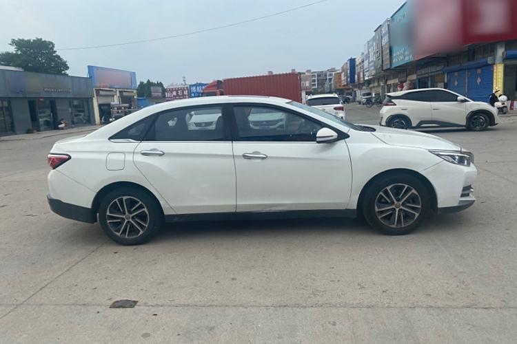 Used Venucia D60 2019 1.6L XL CVT Smart Connect Elite Edition Exterior 2