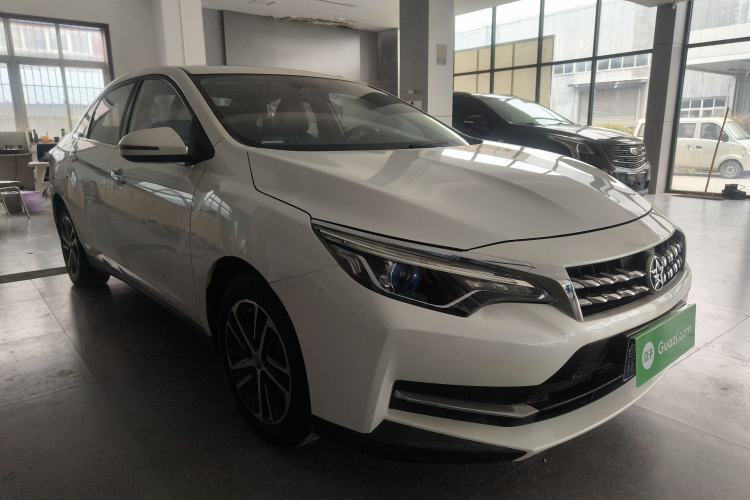 Used Venucia D60 2019 1.6L XL CVT Smart Connect Elite Edition Exterior 2