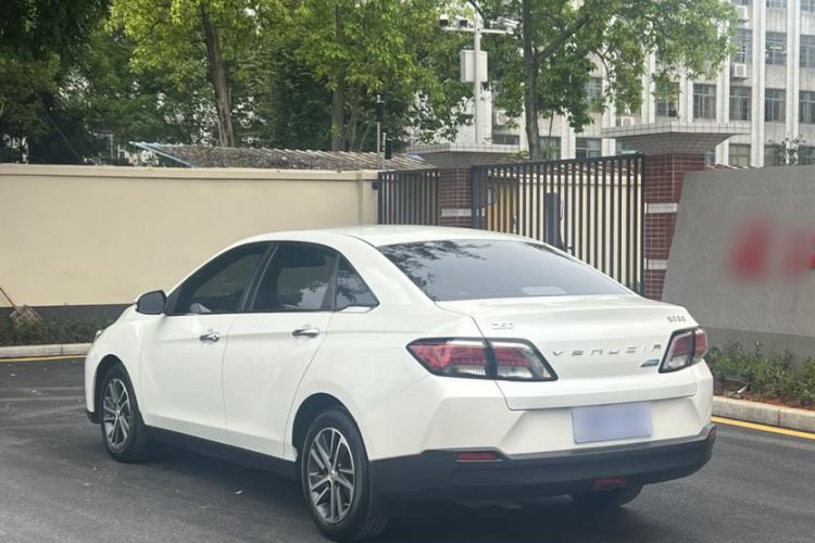 Used Venucia D60 2019 100 000 Honor 1.6L XL CVT Chenku Edition China VI Standard Exterior 3