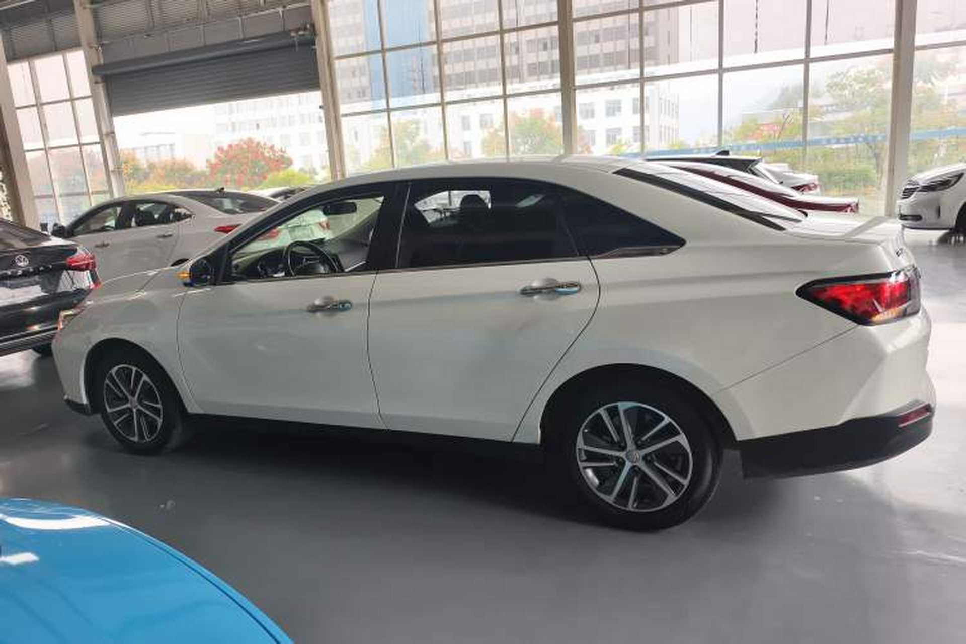 Used Venucia D60 2019 100 000 Glory 1.6L XL Manual Chenku Edition China VI Exterior 3
