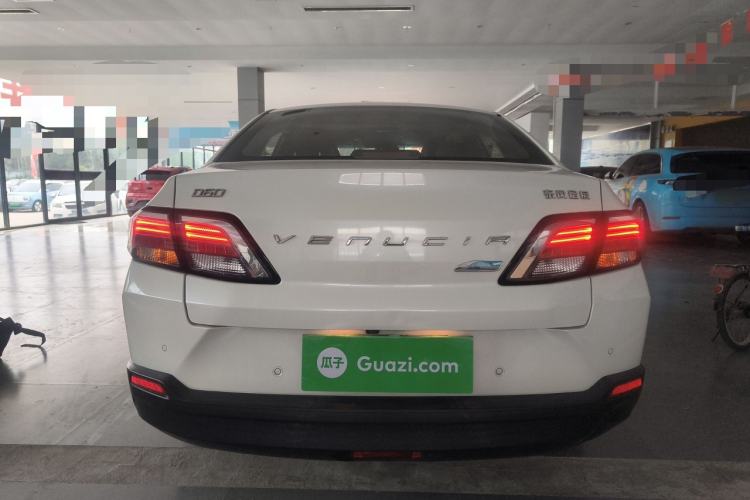 Used Venucia D60 2019 1.6L XL CVT Smart Connect Elite Edition Exterior 4