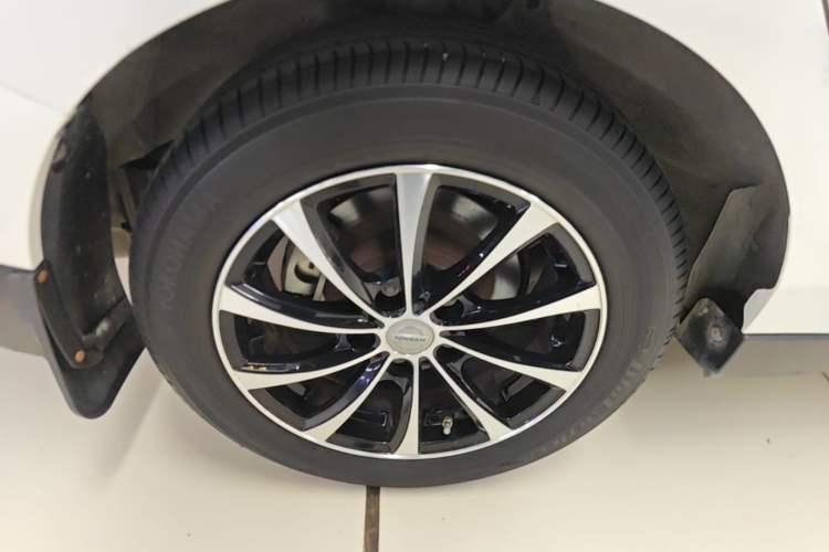 Used Venucia D60 2019 100 000 Glory 1.6L Entry Manual ChenShang Edition China VI Exterior 5
