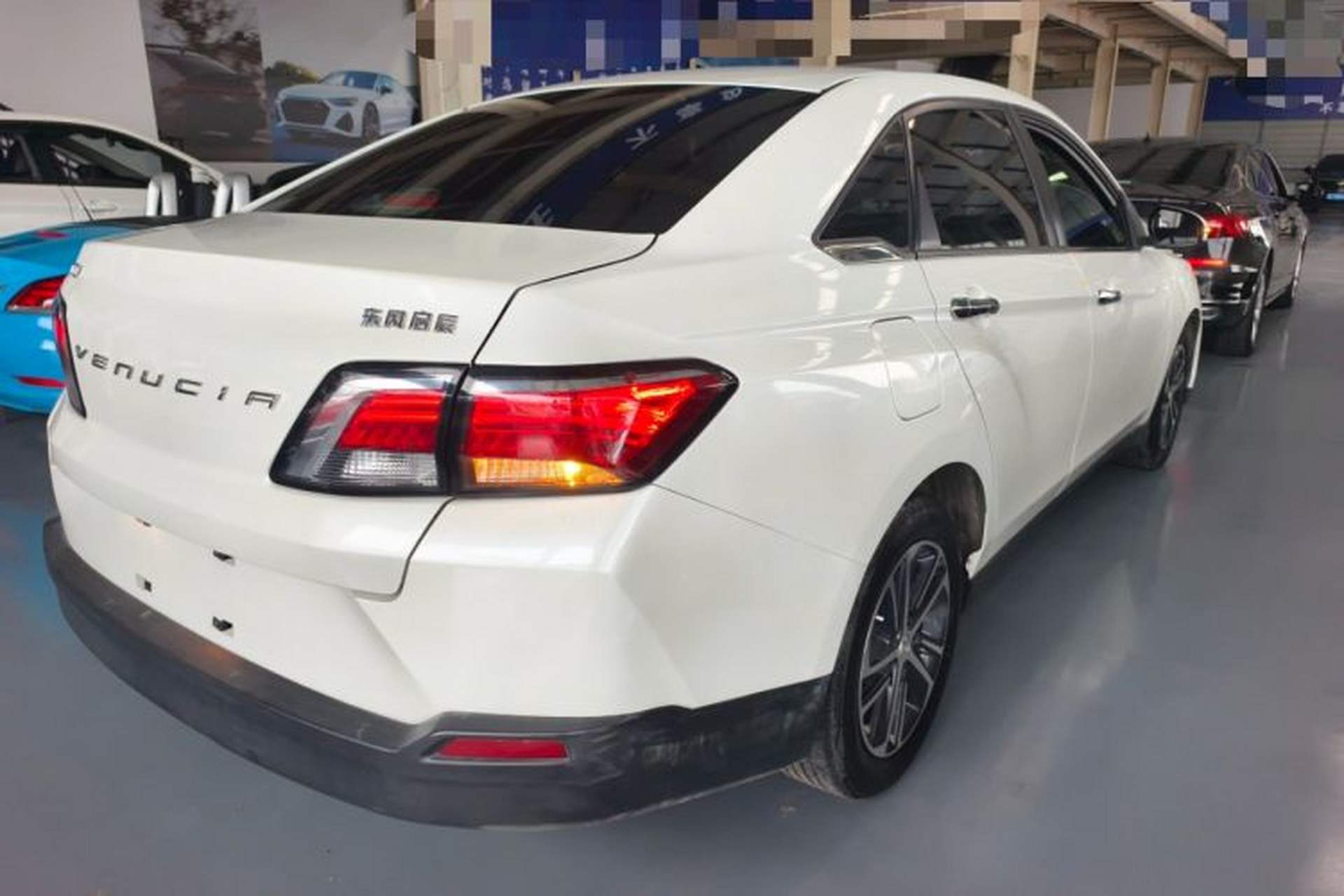 Used Venucia D60 2019 100 000 Glory 1.6L XL Manual Chenku Edition China VI Exterior 5