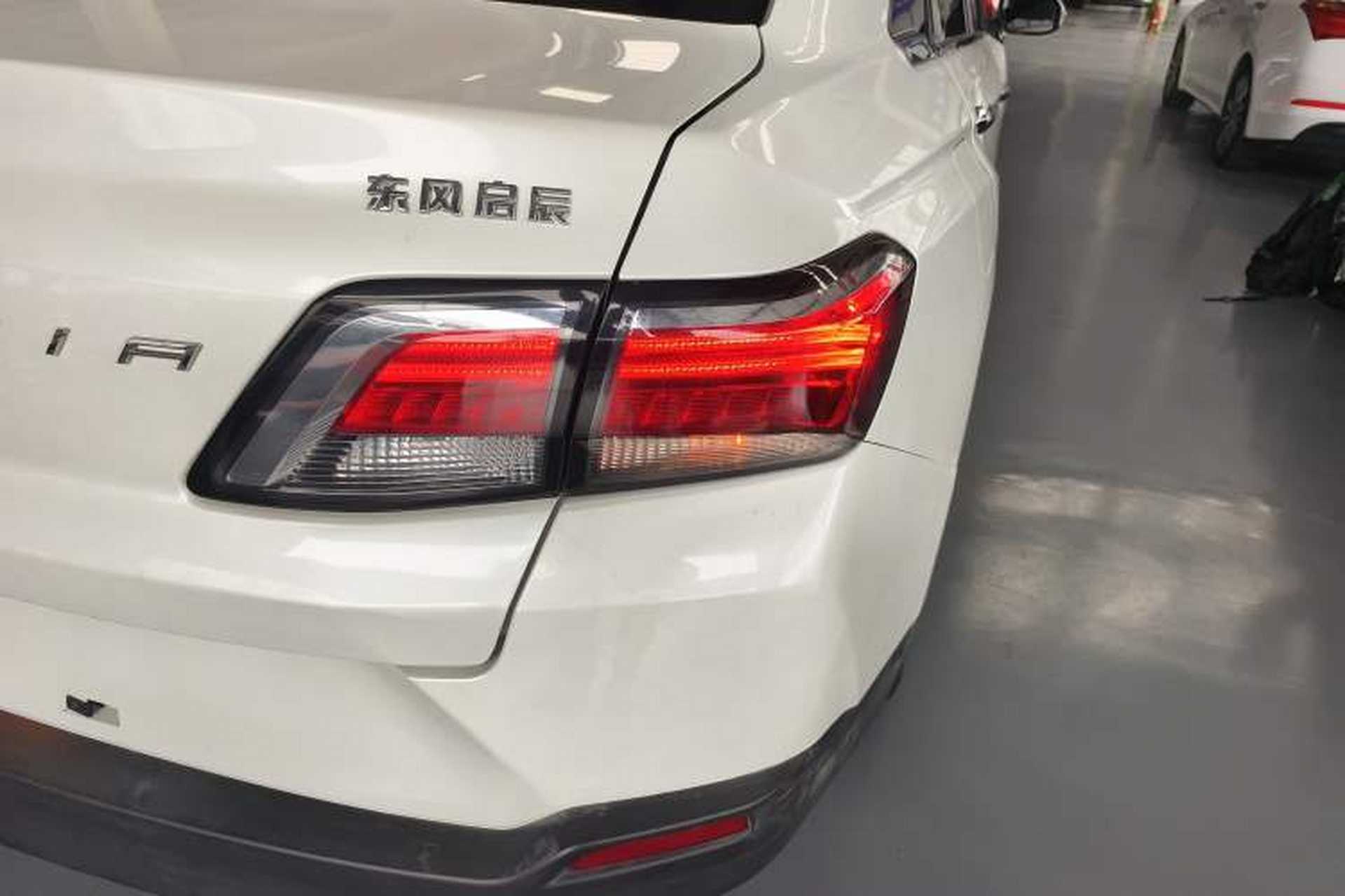Used Venucia D60 2019 100 000 Glory 1.6L XL Manual Chenku Edition China VI Exterior 6