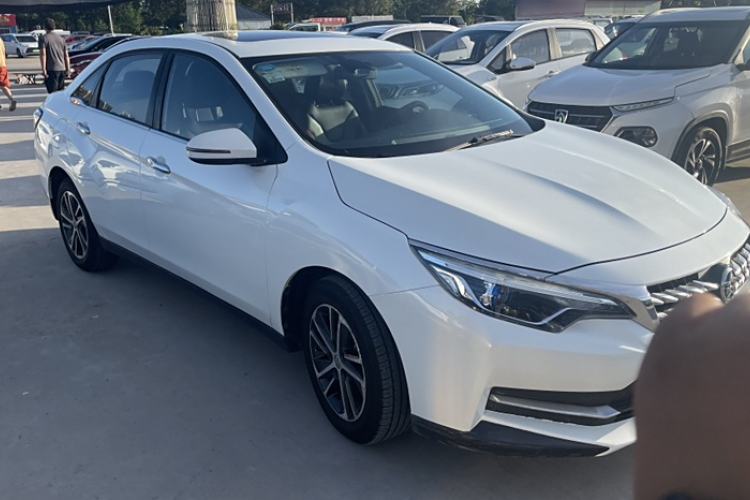 Used Venucia D60 2019 1.6L XL CVT Smart Connect Elite Edition Exterior 7