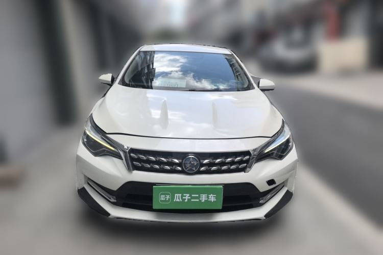 Used Venucia D60 2019 1.6L XE Manual Comfort Edition Front