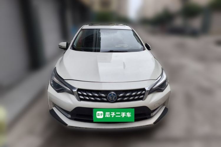 Used Venucia D60 2019 100 000 Honor 1.6L XL CVT Chenku Edition China VI Standard Front