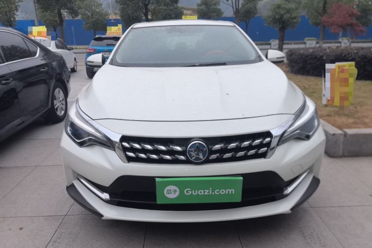 Used Venucia D60 2019 1.6L XL CVT Smart Connect Elite Edition Front