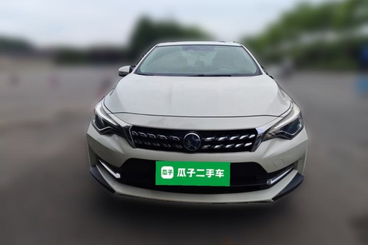 Used Venucia D60 2019 1.6L XL CVT Smart Connect Elite Edition Front