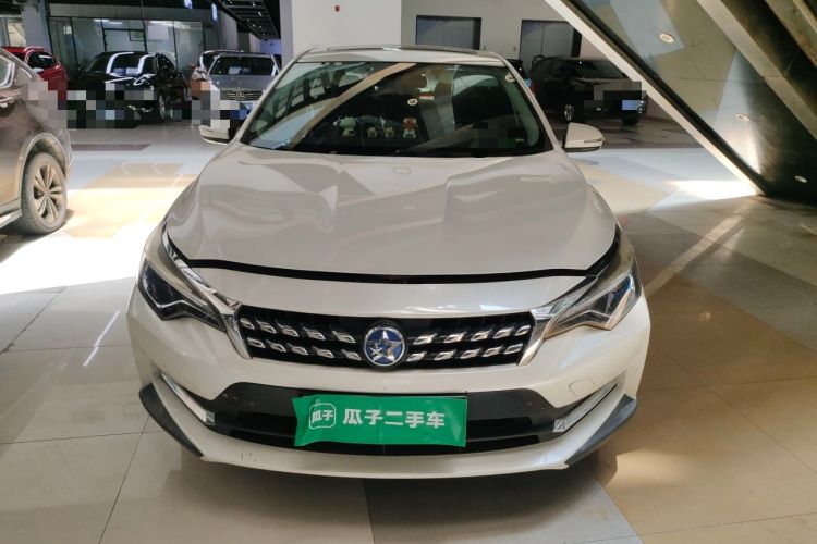 Used Venucia D60 2019 1.6L XL CVT Smart Connect Elite Edition Front