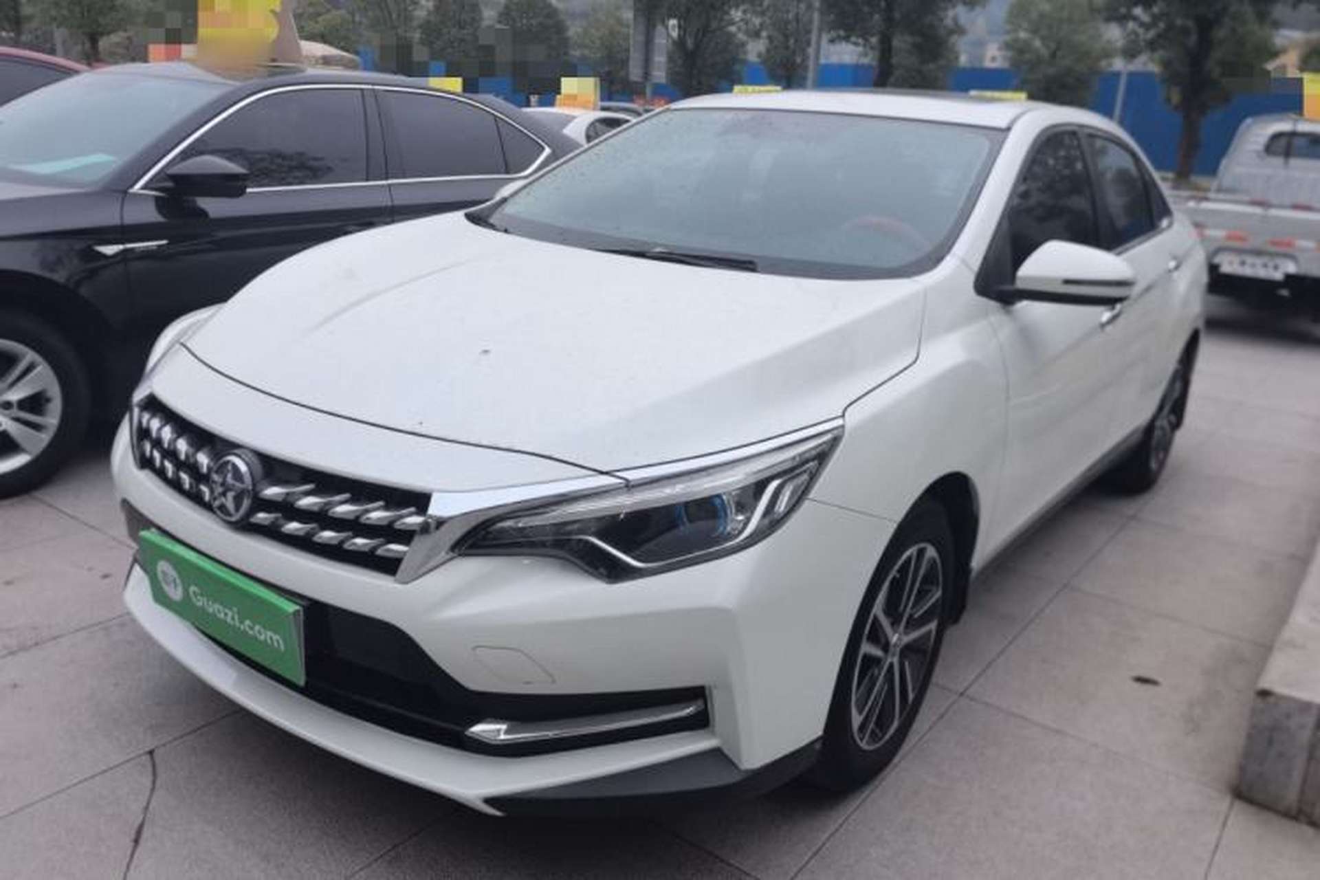 Used Venucia D60 2019 1.6L XL CVT Smart Connect Elite Edition Front Left 45 Deg