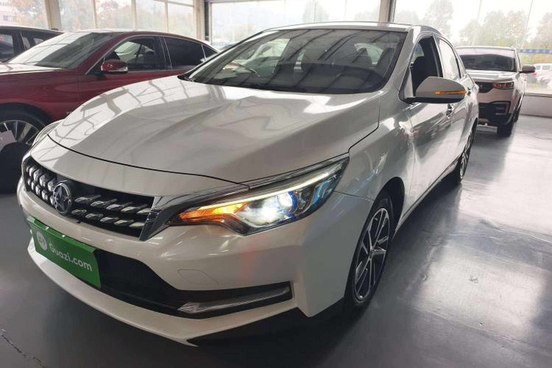 Used Venucia D60 2019 100 000 Glory 1.6L XL Manual Chenku Edition China VI Front Left 45 Deg