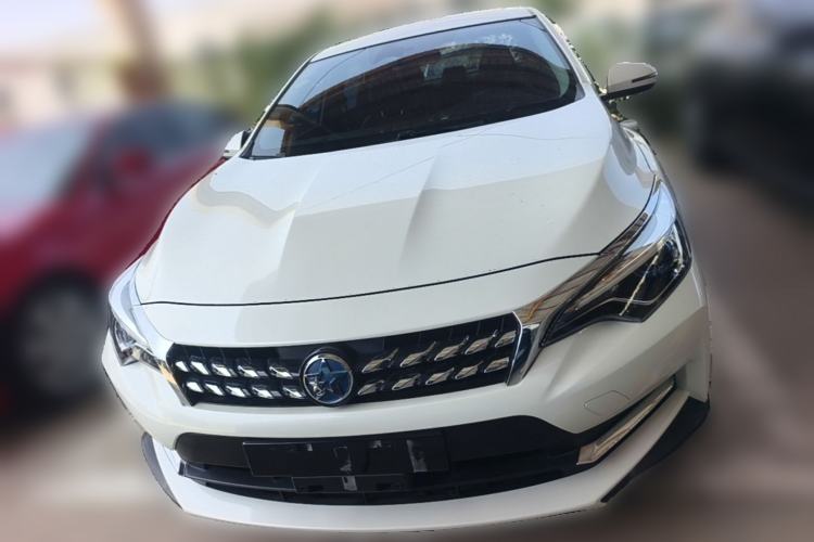 Used Venucia D60 2019 1.6L XL CVT Smart Connect Elite Edition Front