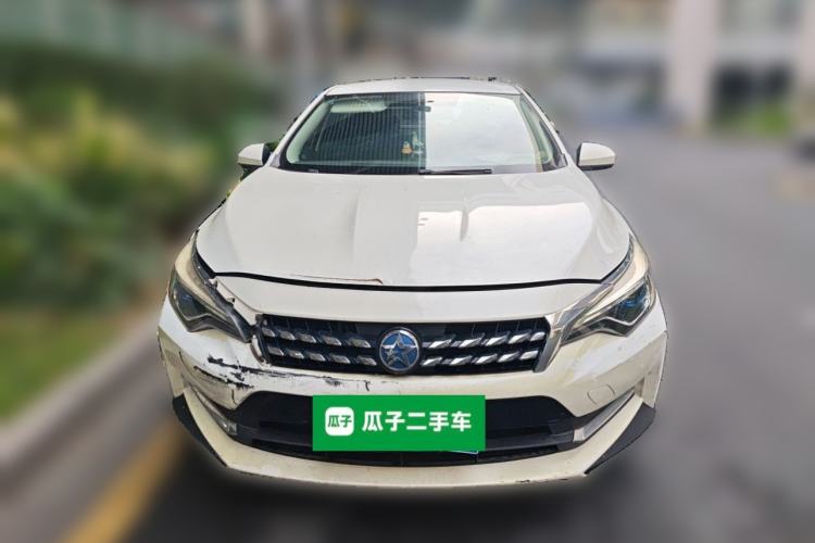 Used Venucia D60 2019 1.6L Entry Manual Fashion Edition Front