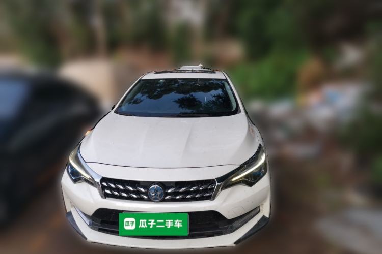 Used Venucia D60 2019 1.6L XL CVT Smart Connect Elite Edition Front