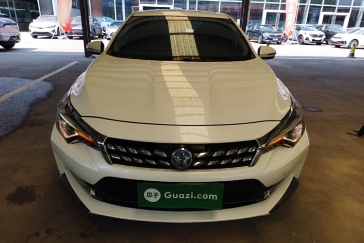 Used Venucia D60 2019 1.6L XL Manual SmartConnect Elite Edition Front