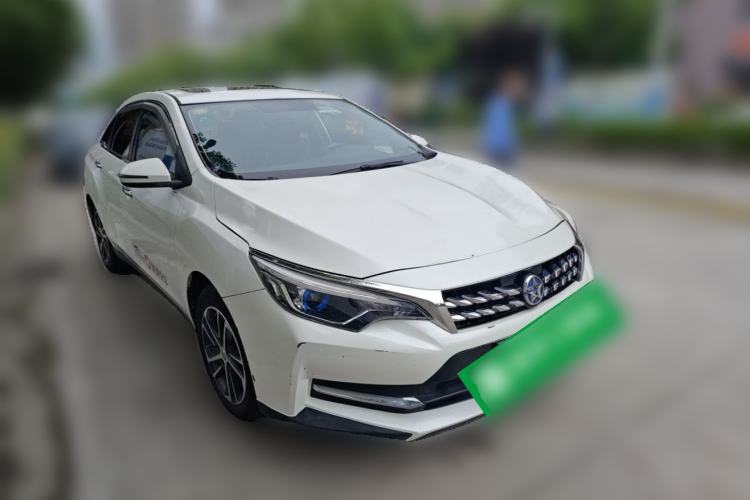 Used Venucia D60 2019 100 000 Honor 1.6L XL CVT Chenku Edition China VI Standard Front Right 45 Deg