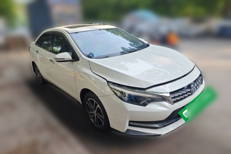 Used Venucia D60 2019 100 000 Honor 1.6L XL CVT Chenku Edition China VI Standard Front Right 45 Deg