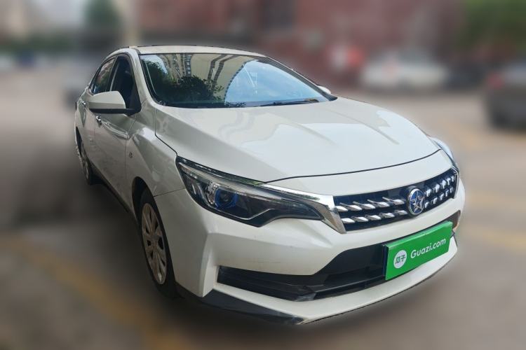 Used Venucia D60 2019 100 000 Glory 1.6L Entry Manual ChenShang Edition China VI Front Right 45 Deg