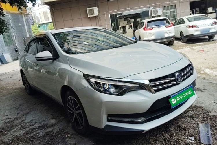 Used Venucia D60 2019 100 000 Honor 1.6L XL CVT Chenku Edition China VI Standard Front Right 45 Deg