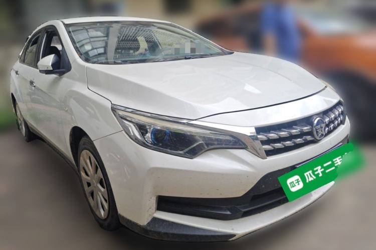 Used Venucia D60 2019 100 000-Yuan Glory 1.6L Entry Manual ChenShang Edition China V Standard Front Right 45 Deg