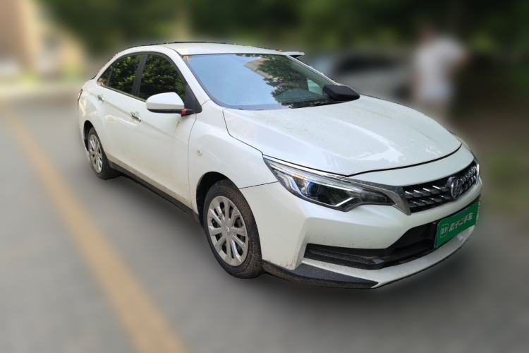 Used Venucia D60 2019 100 000 Glory 1.6L Entry Manual ChenShang Edition China VI Front Right 45 Deg