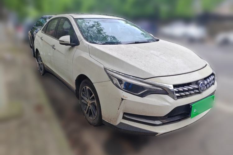 Used Venucia D60 2019 100 000 Honor 1.6L XL CVT Chenku Edition China VI Standard Front Right 45 Deg