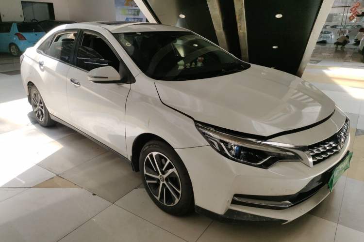 Used Venucia D60 2019 1.6L XL CVT Smart Connect Elite Edition Front Right 45 Deg