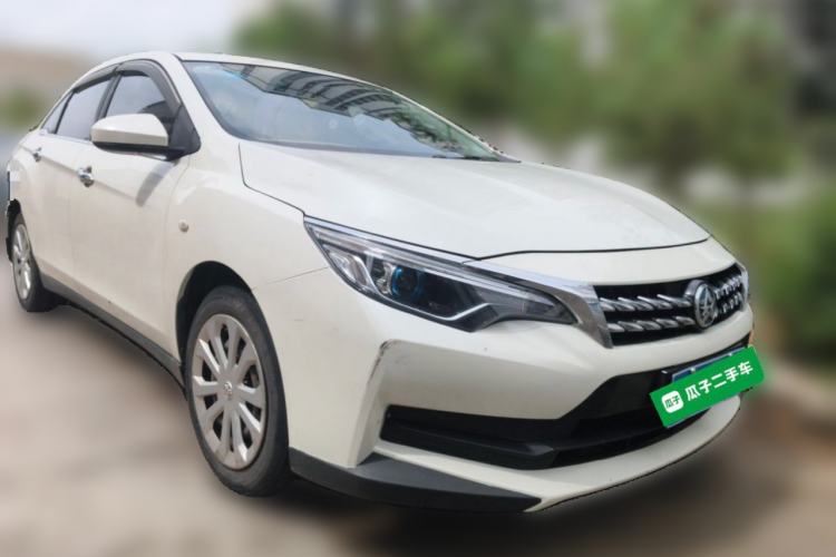 Used Venucia D60 2019 100 000 Glory 1.6L Entry Manual ChenShang Edition China VI Front Right 45 Deg