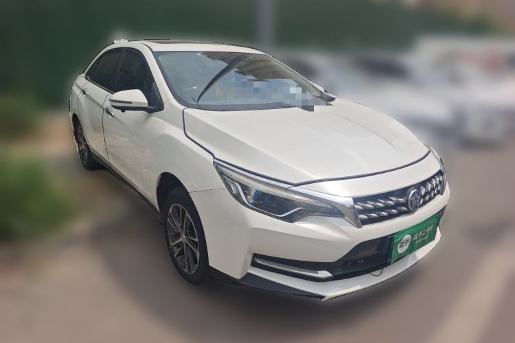 Used Venucia D60 2019 100 000 Glory 1.6L XL Manual Chenku Edition China VI Front Right 45 Deg