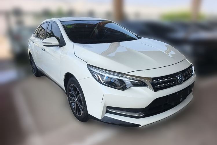 Used Venucia D60 2019 1.6L XL CVT Smart Connect Elite Edition Front Right 45 Deg