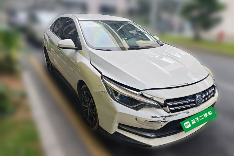Used Venucia D60 2019 1.6L Entry Manual Fashion Edition Front Right 45 Deg