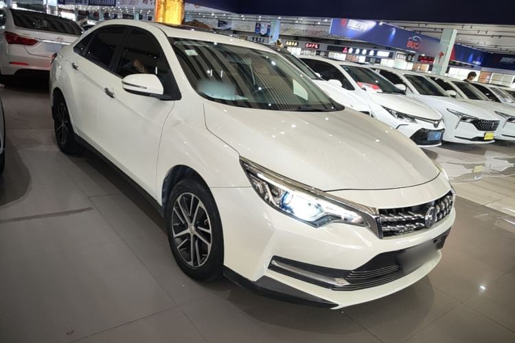 Used Venucia D60 2019 100 000 Honor 1.6L XL CVT Chenku Edition China V Standard Front Right 45 Deg