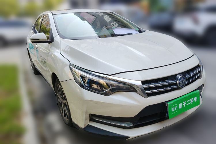 Used Venucia D60 2019 100 000 Honor 1.6L XL CVT Chenku Edition China VI Standard Front Right 45 Deg