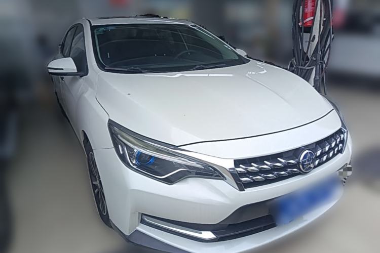 Used Venucia D60 2019 100 000 Honor 1.6L XL CVT Chenku Edition China V Standard Front Right 45 Deg
