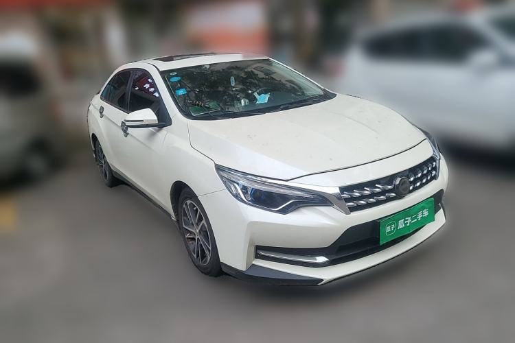 Used Venucia D60 2019 100 000 Glory 1.6L XL Manual Chenku Edition China VI Front Right 45 Deg