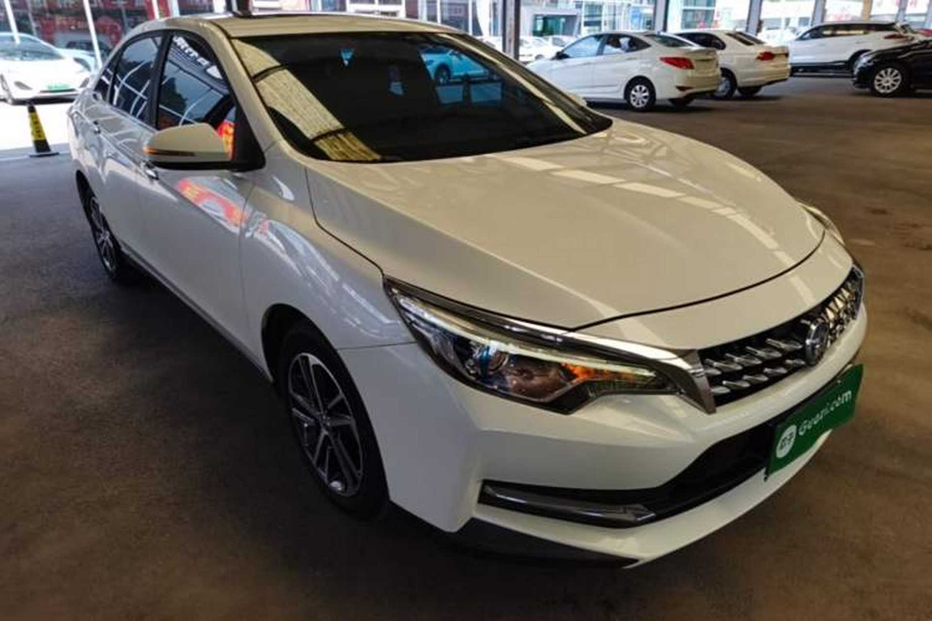 Used Venucia D60 2019 1.6L XL Manual SmartConnect Elite Edition Front Right 45 Deg