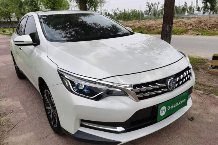 Used Venucia D60 2019 100 000 Honor 1.6L XL CVT Chenku Edition China VI Standard Front Right 45 Deg