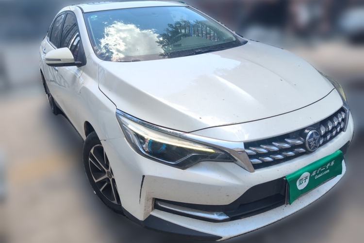 Used Venucia D60 2019 100 000 Honor 1.6L XL CVT Chenku Edition China VI Standard Front Right 45 Deg