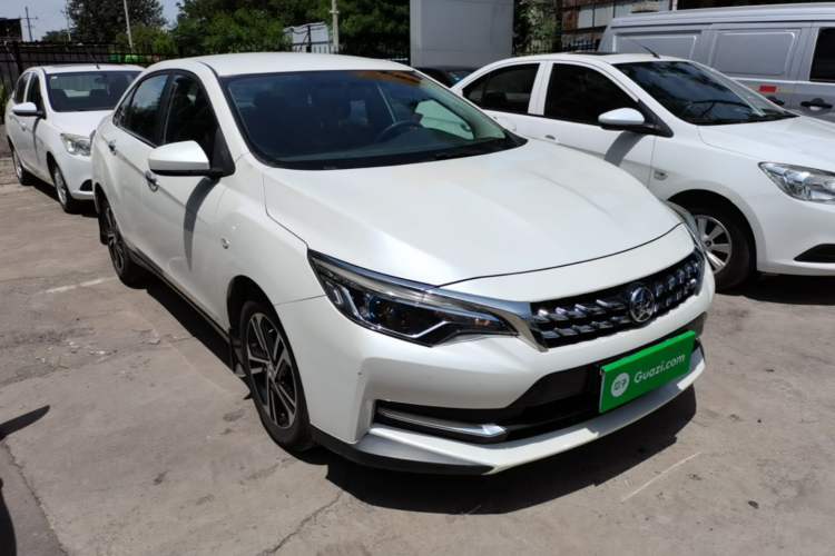 Used Venucia D60 2019 100 000 Glory 1.6L Entry Manual ChenShang Edition China VI Front Right 45 Deg