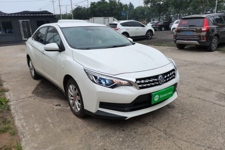 Used Venucia D60 2019 100 000 Glory 1.6L Entry Manual ChenShang Edition China VI Front Right 45 Deg