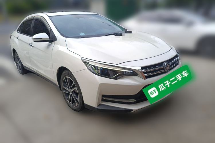 Used Venucia D60 2019 1.6L XL CVT Smart Connect Elite Edition Front Right 45 Deg