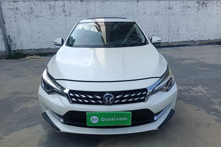 Used Venucia D60 2019 100 000 Honor 1.6L XL CVT Chenku Edition China VI Standard Front