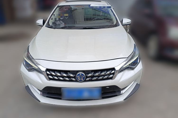 Used Venucia D60 2019 100 000 Honor 1.6L XL CVT Chenku Edition China VI Standard Front
