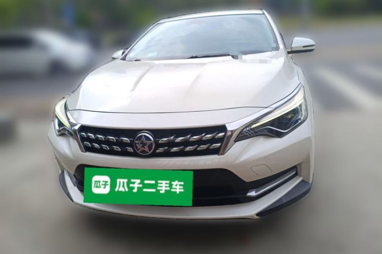 Used Venucia D60 2019 1.6L XL CVT Smart Connect Elite Edition Front